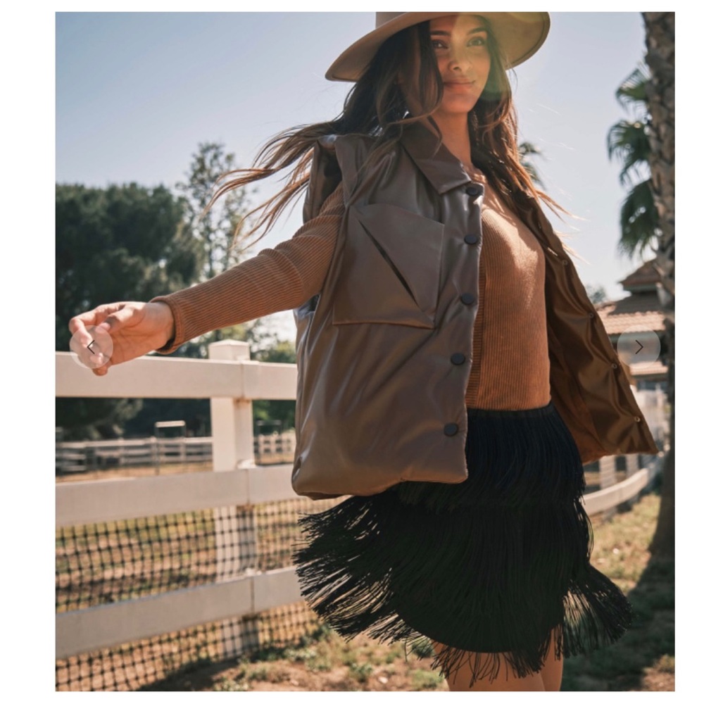36 Soft Faux Leather Puff Vest Jacket - Picture 5 of 5